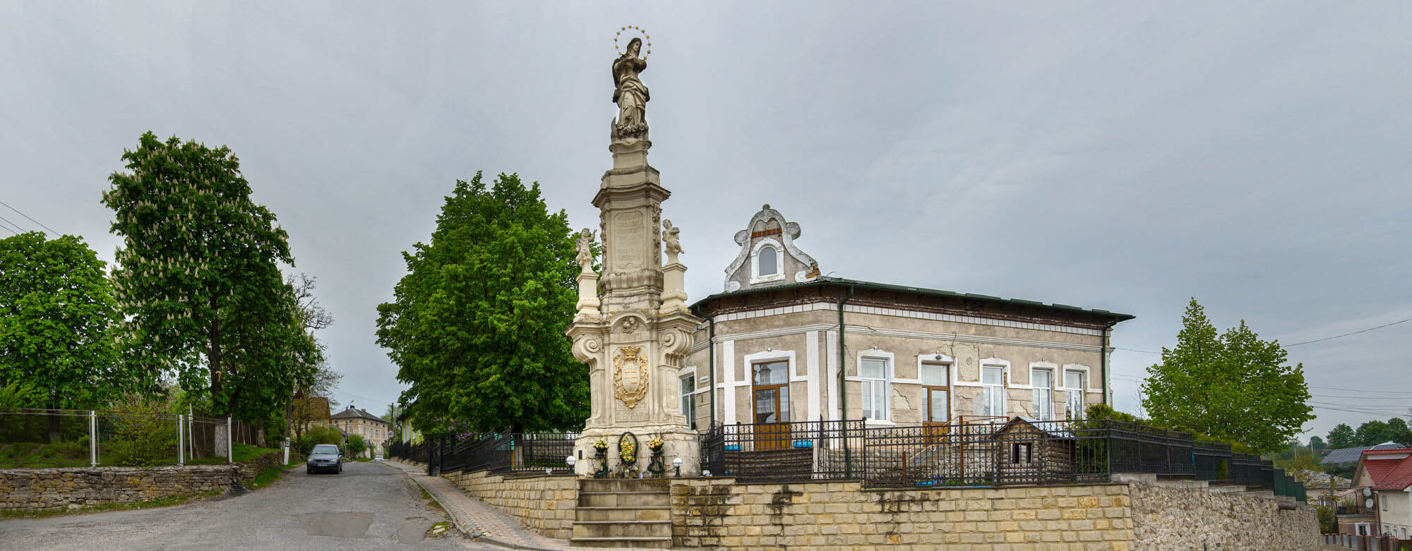 Фігура Непорочного Зачаття Діви Марії