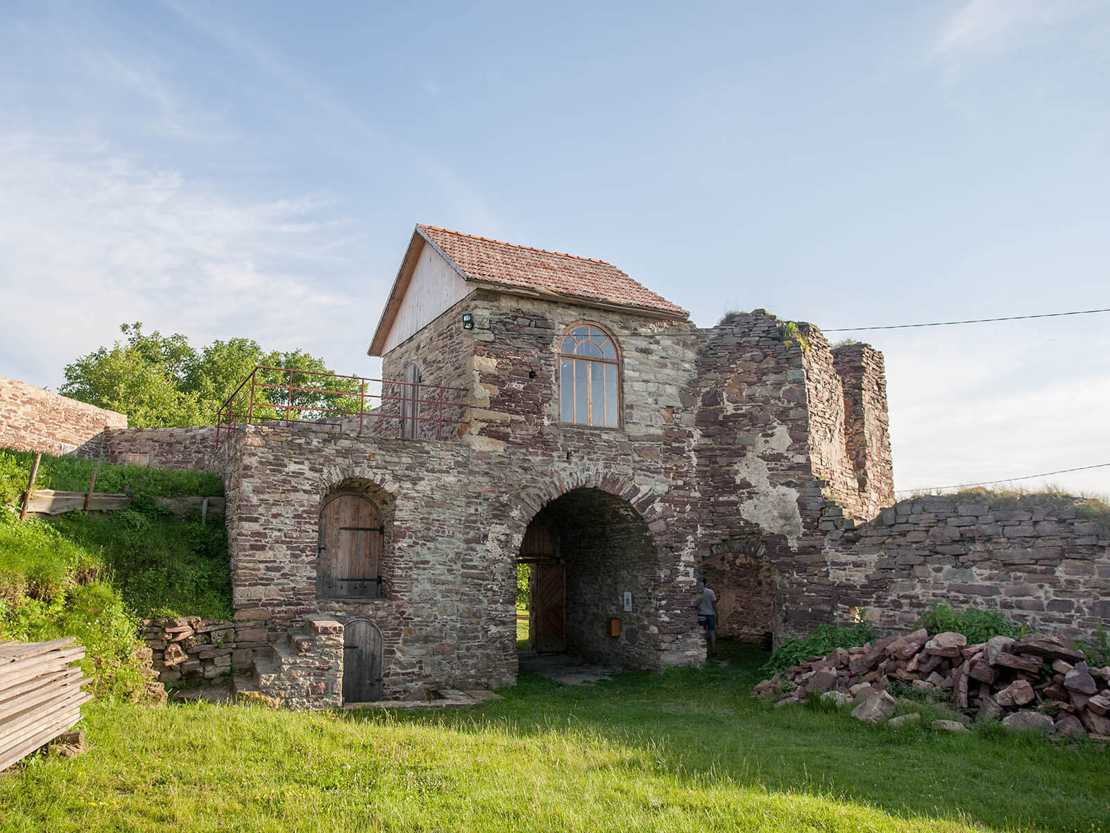 Руїни підзамочківського замку